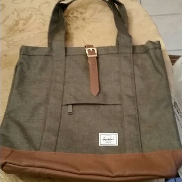 Herschel Supply Company Handbags - NWOT Olive brown Herschel Tote